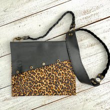 Load image into Gallery viewer, Free Spirit Crossbody